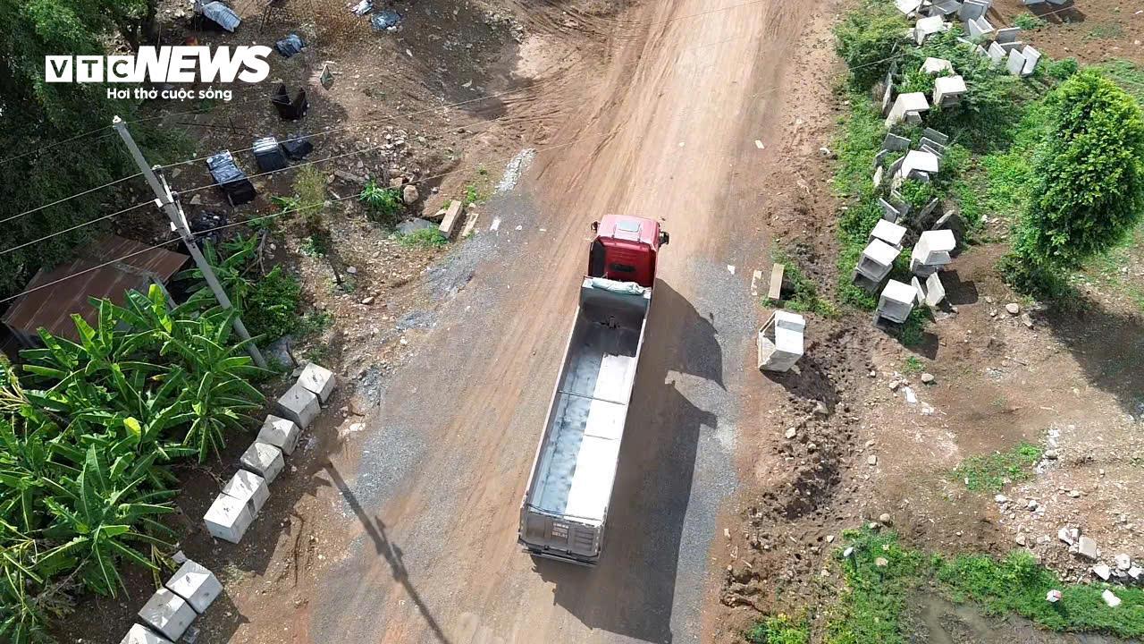 Sau 5 năm khởi công, đường Hồ Chí Minh đoạn tránh Buôn Ma Thuột vẫn còn dang dở - Ảnh 4