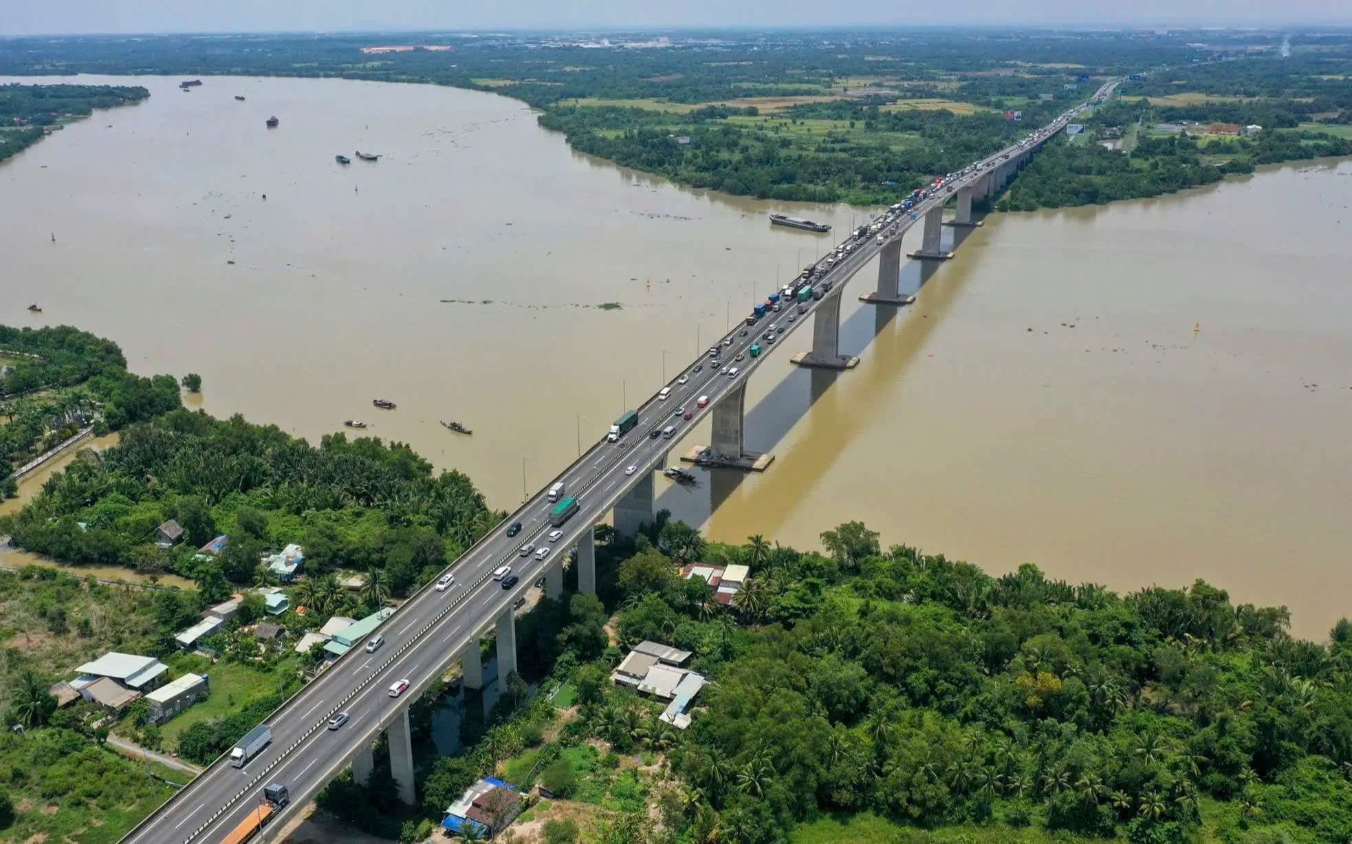 Đoạn cao tốc huyết mạch kết nối TP.HCM với sân bay quốc tế lớn nhất Việt Nam sẽ được đầu tư hơn 16.000 tỷ đồng để mở rộng gấp đôi - Ảnh 1