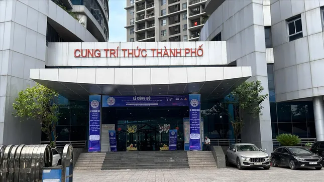 Hà Nội 'tìm đầu ra' gần 300 trụ sở dôi dư - Ảnh 1