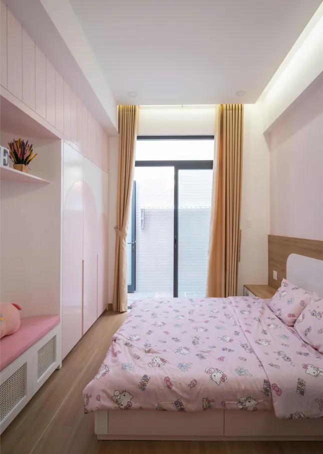 Nhà phố 2 tầng nổi bật lấy cảm hứng từ 'búp măng non' - Ảnh 8