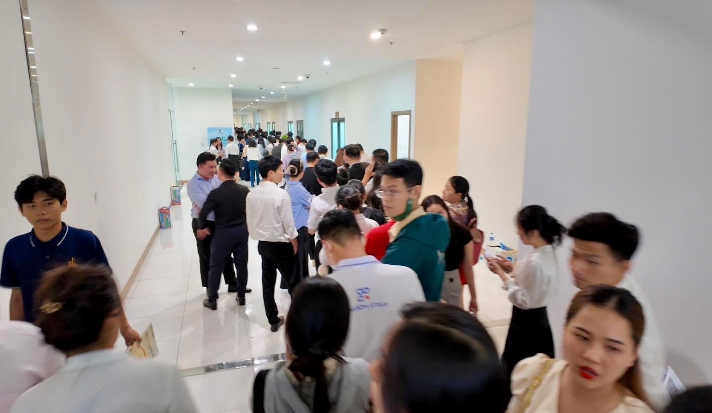 Tỷ phú Phạm Nhật Vượng “chơi lớn”: Tung ra nghìn căn nhà phố tại “đại bản doanh mới” với giá chưa từng có, khách ào ào booking - Ảnh 1