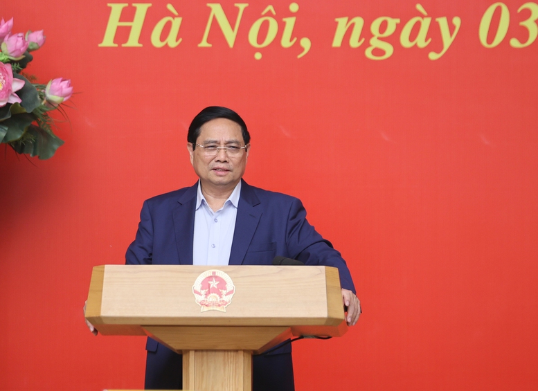 Thủ tướng: Tiết kiệm 10% chi thường xuyên năm 2025, dành thêm nguồn lực cho những dự án lớn - Ảnh 1