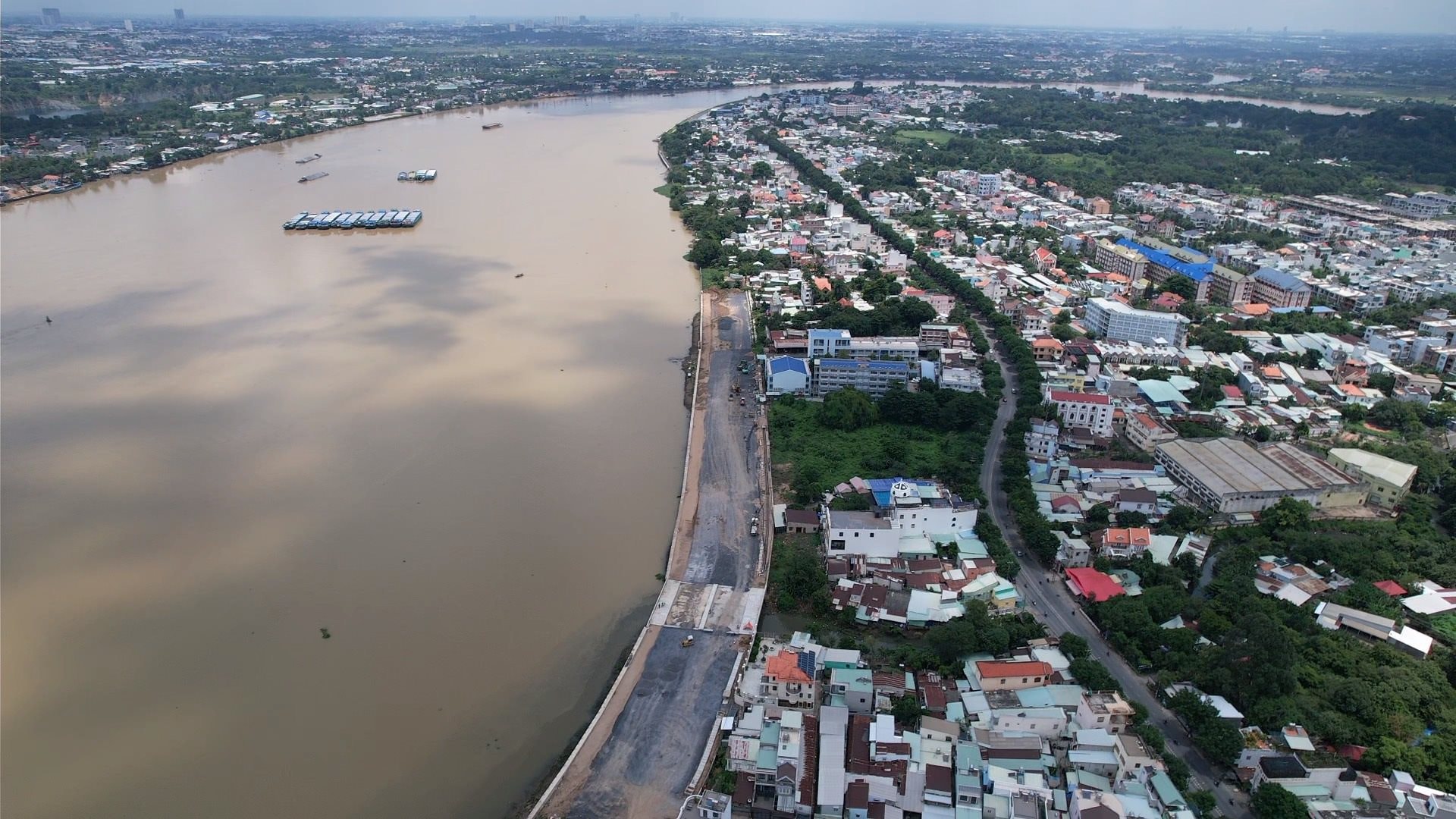 Loạt đô thị giáp ranh TP HCM đang chạy đua điều chỉnh quy hoạch - Ảnh 1