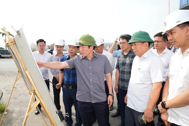 Cắm mốc hướng tuyến đường sắt Lào Cai - Hà Nội - Hải Phòng - Ảnh 2