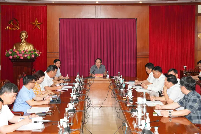 Cắm mốc hướng tuyến đường sắt Lào Cai - Hà Nội - Hải Phòng - Ảnh 1