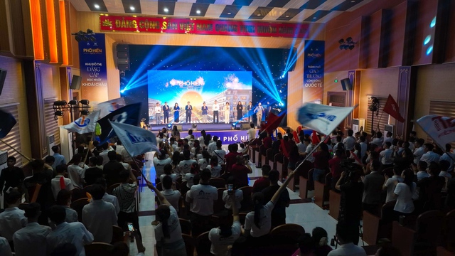 Gần 500 chiến binh sales tham dự lễ kick off dự án Phố Hiến City - Ảnh 1