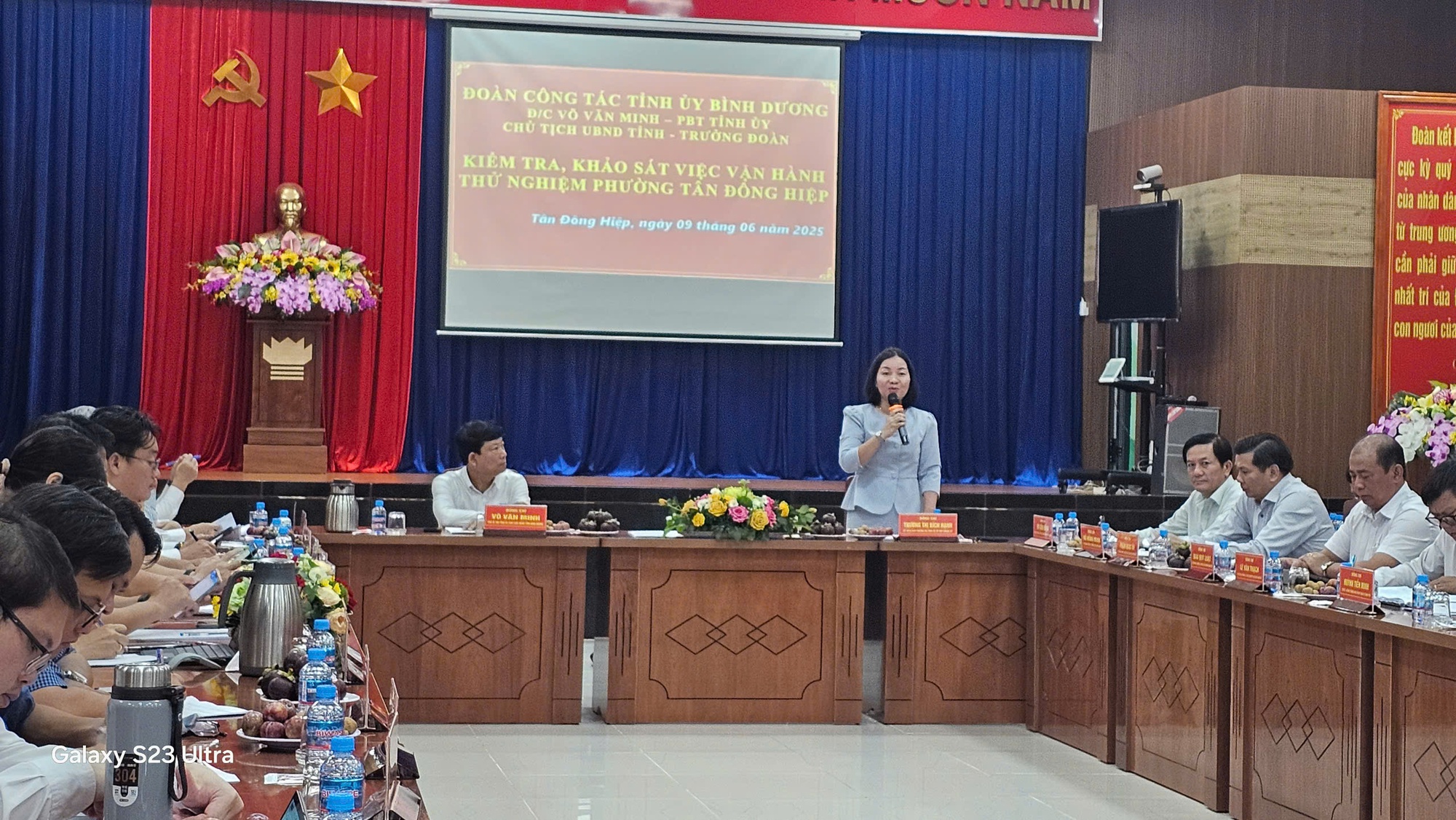 Chủ tịch UBND tỉnh Bình Dương chỉ đạo phường mới về tuyến metro kết nối TP HCM - Ảnh 3