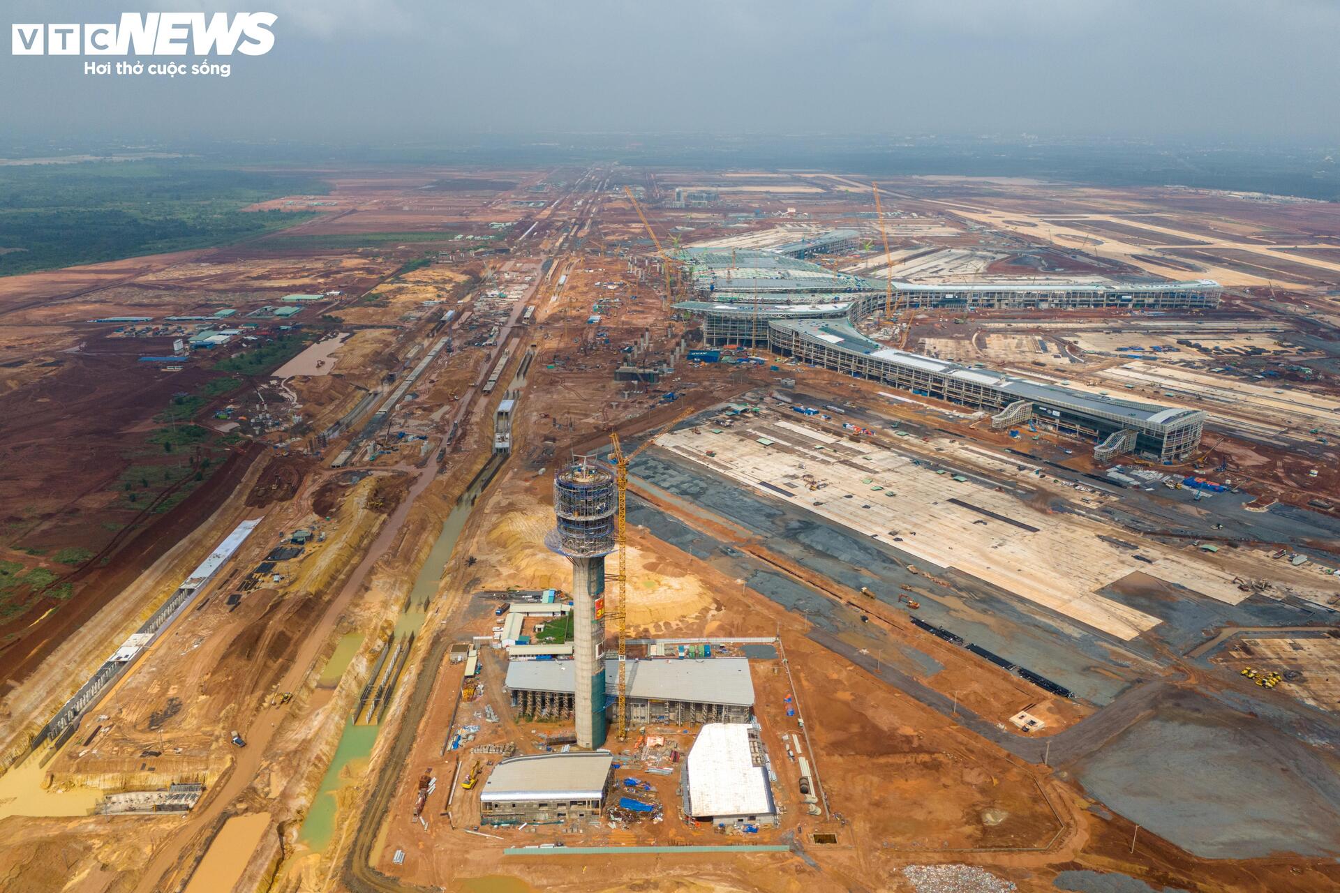 Cận cảnh tháp không lưu cao nhất Việt Nam đang tăng tốc về đích - Ảnh 11
