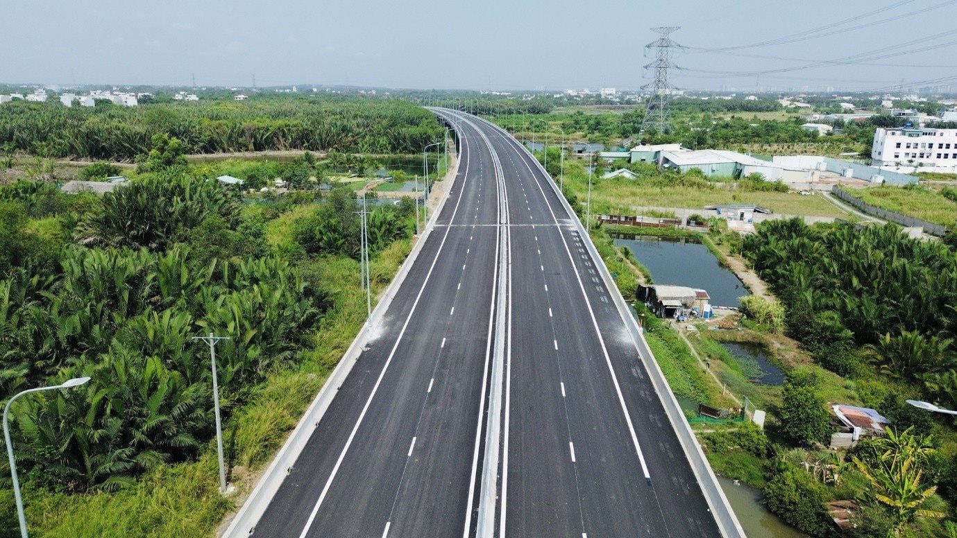 Thông xe gần 30km nối Long An với cảng Hiệp Phước và sân bay Long Thành, nhà đầu tư bắt đầu gom đất - Ảnh 2