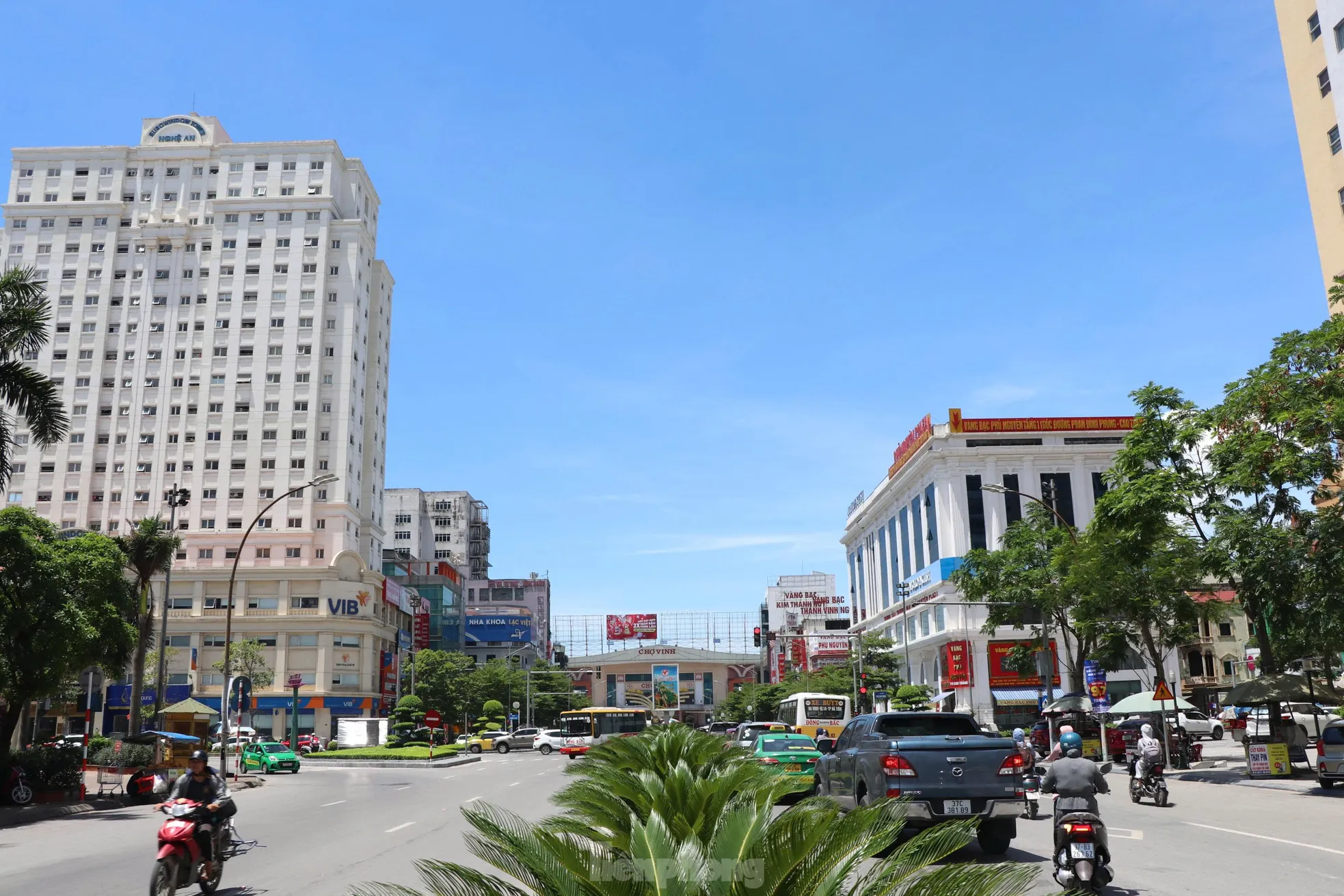 Cận cảnh những tuyến phố đắt nhất Nghệ An theo bảng giá đất mới - Ảnh 10