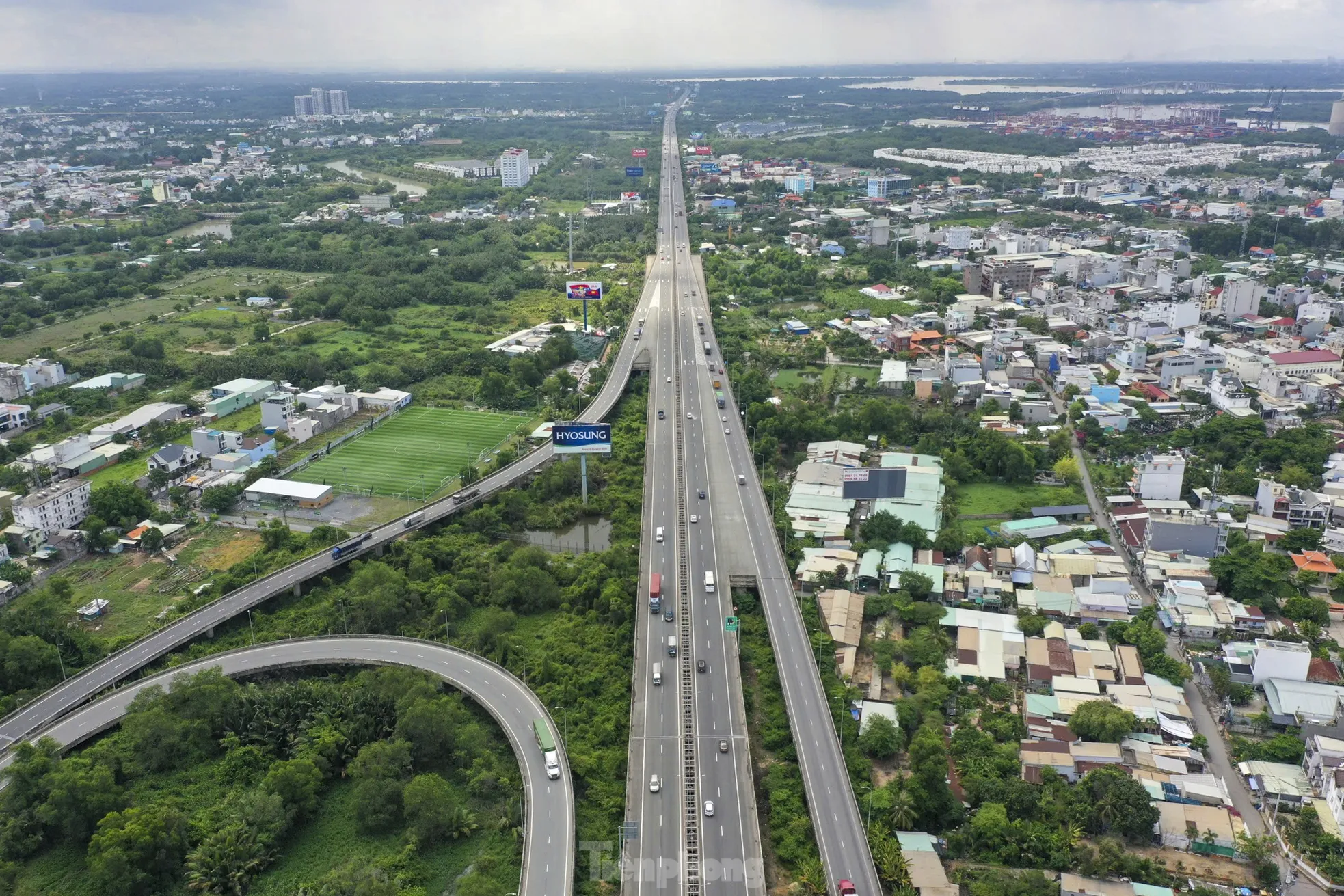 Cận cảnh tuyến cao tốc TPHCM-Long Thành-Dầu Giây sắp mở rộng lên 8 làn xe - Ảnh 3