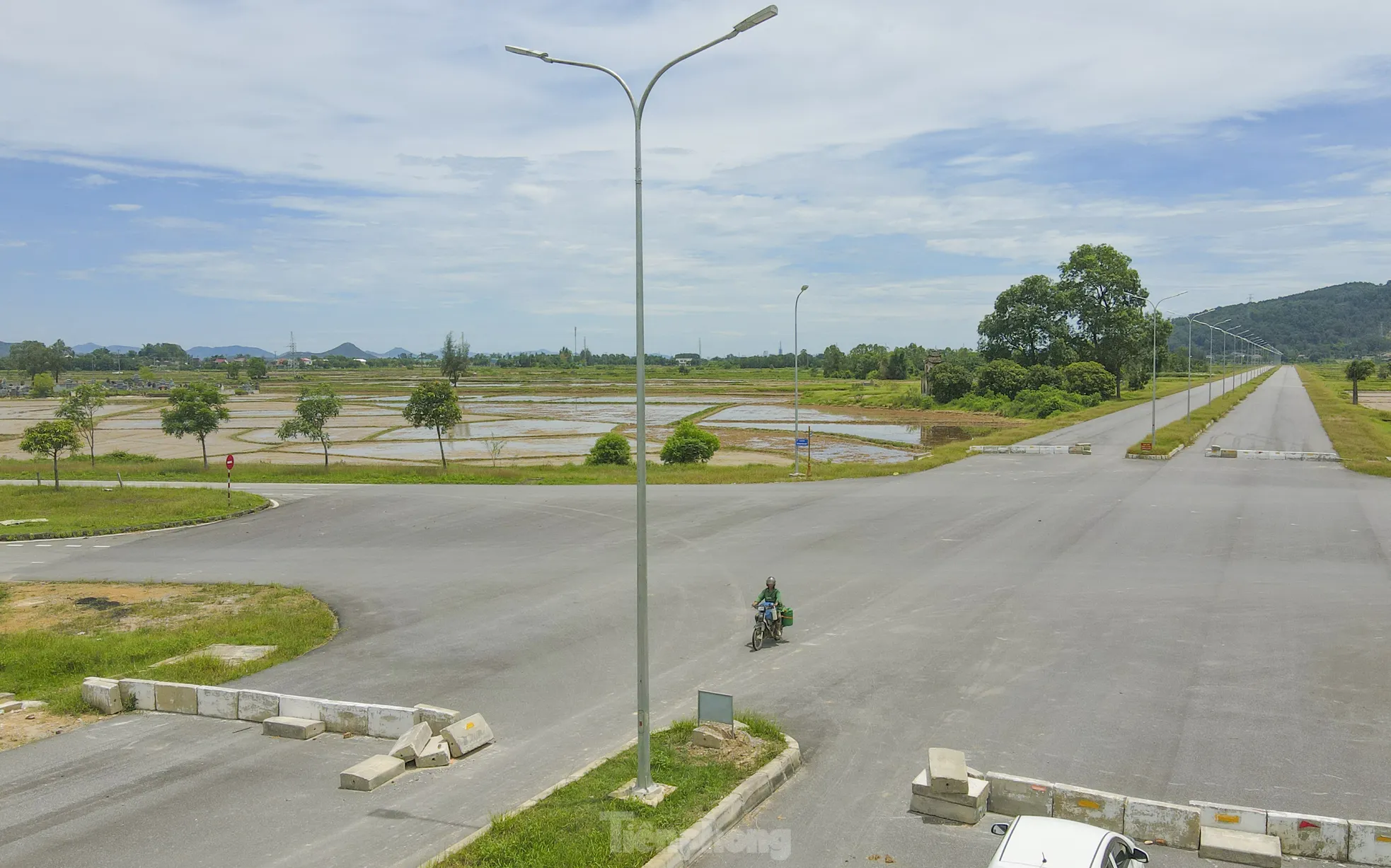 Tuyến đường 150 tỷ đồng ì ạch vì vướng đấu nối 2 đầu tuyến - Ảnh 10