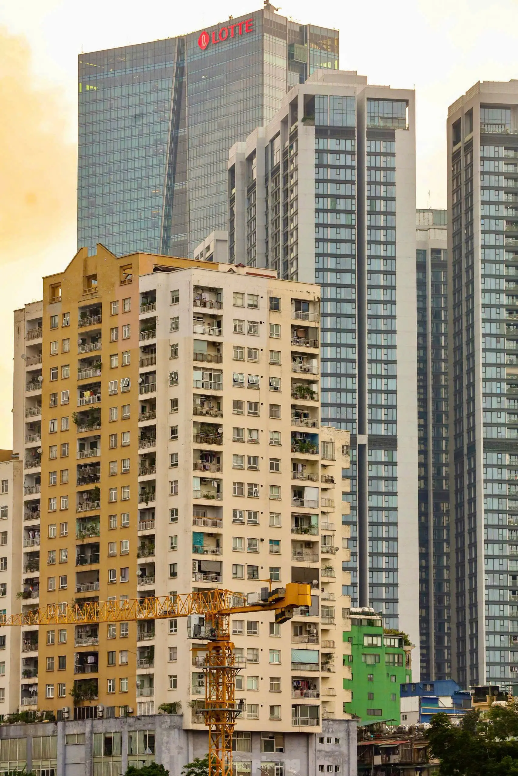 Hình ảnh đối lập giữa chung cư mới và cũ ở Hà Nội - Ảnh 9