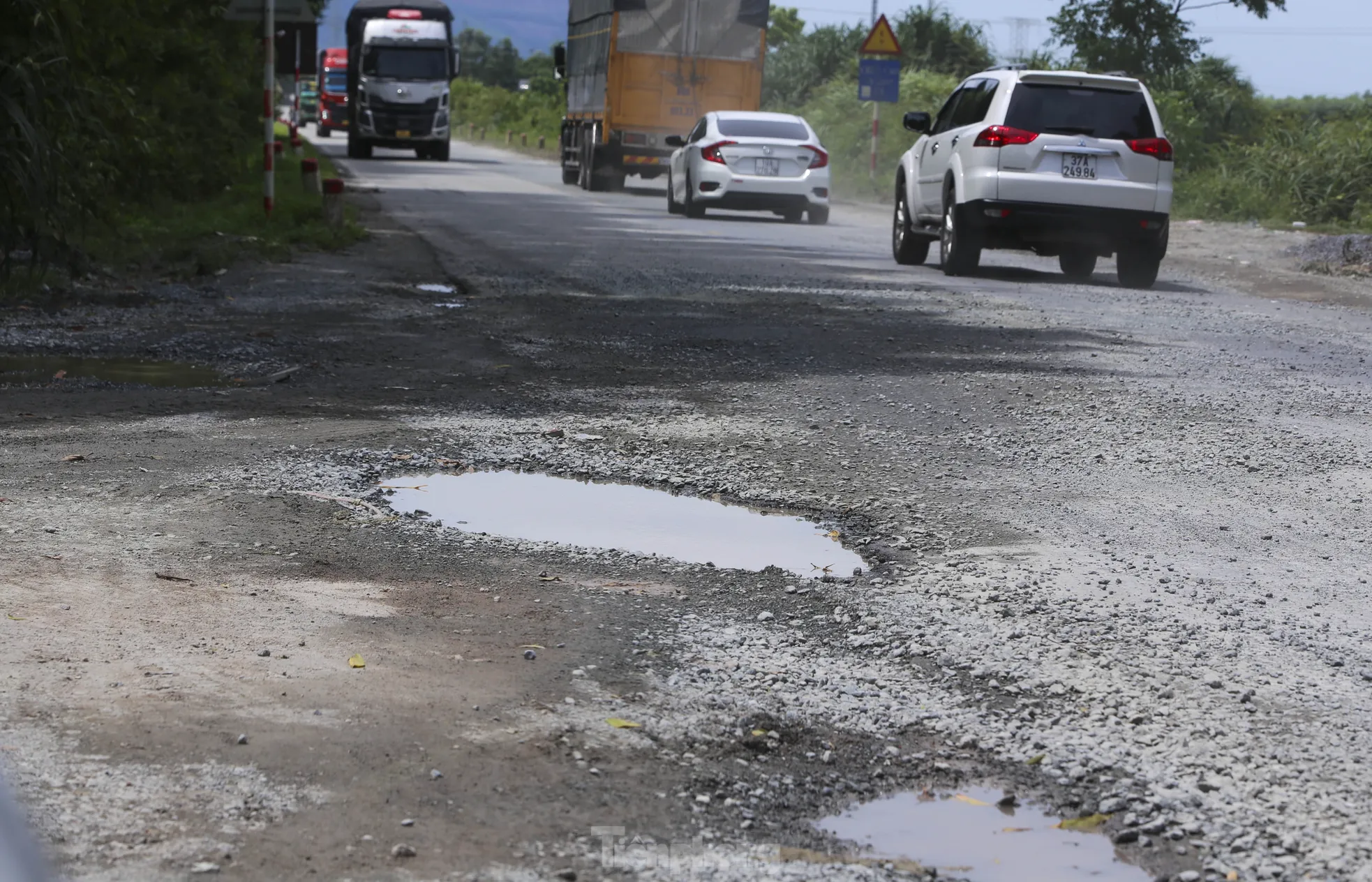 Quốc lộ 12C kết nối cao tốc ở Hà Tĩnh hư hỏng nặng - Ảnh 7