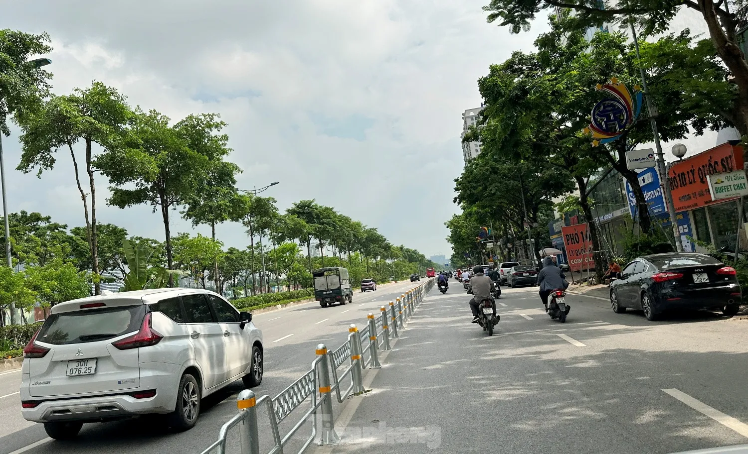 Hà Nội: Điều chỉnh cho ô tô được đi tất cả các làn đường Phạm Văn Đồng - Ảnh 5