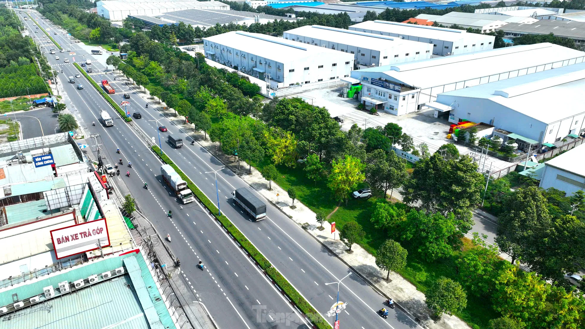 Nhìn từ trên cao 3 đường liên kết nhau được nâng cấp lên 6 làn xe ở Bình Dương - Ảnh 5