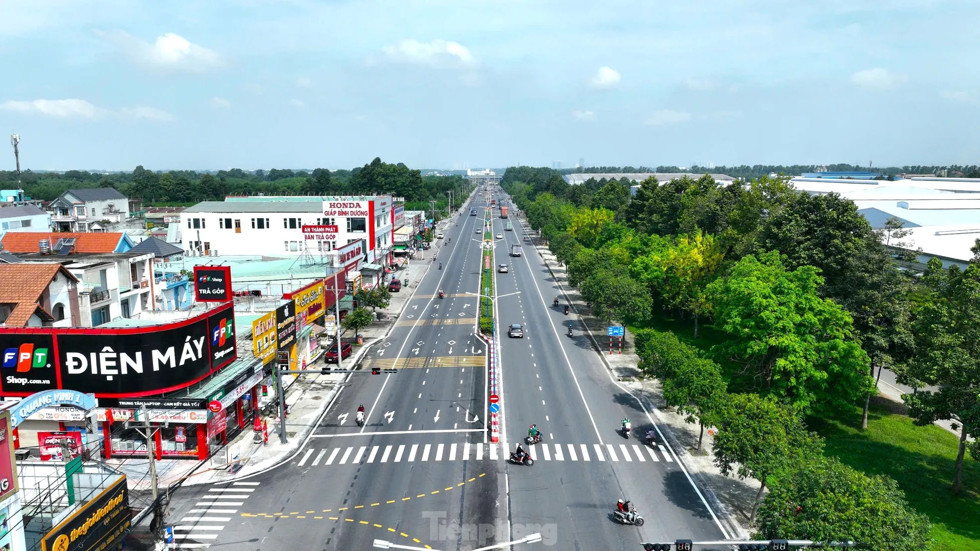 Nhìn từ trên cao 3 đường liên kết nhau được nâng cấp lên 6 làn xe ở Bình Dương - Ảnh 9