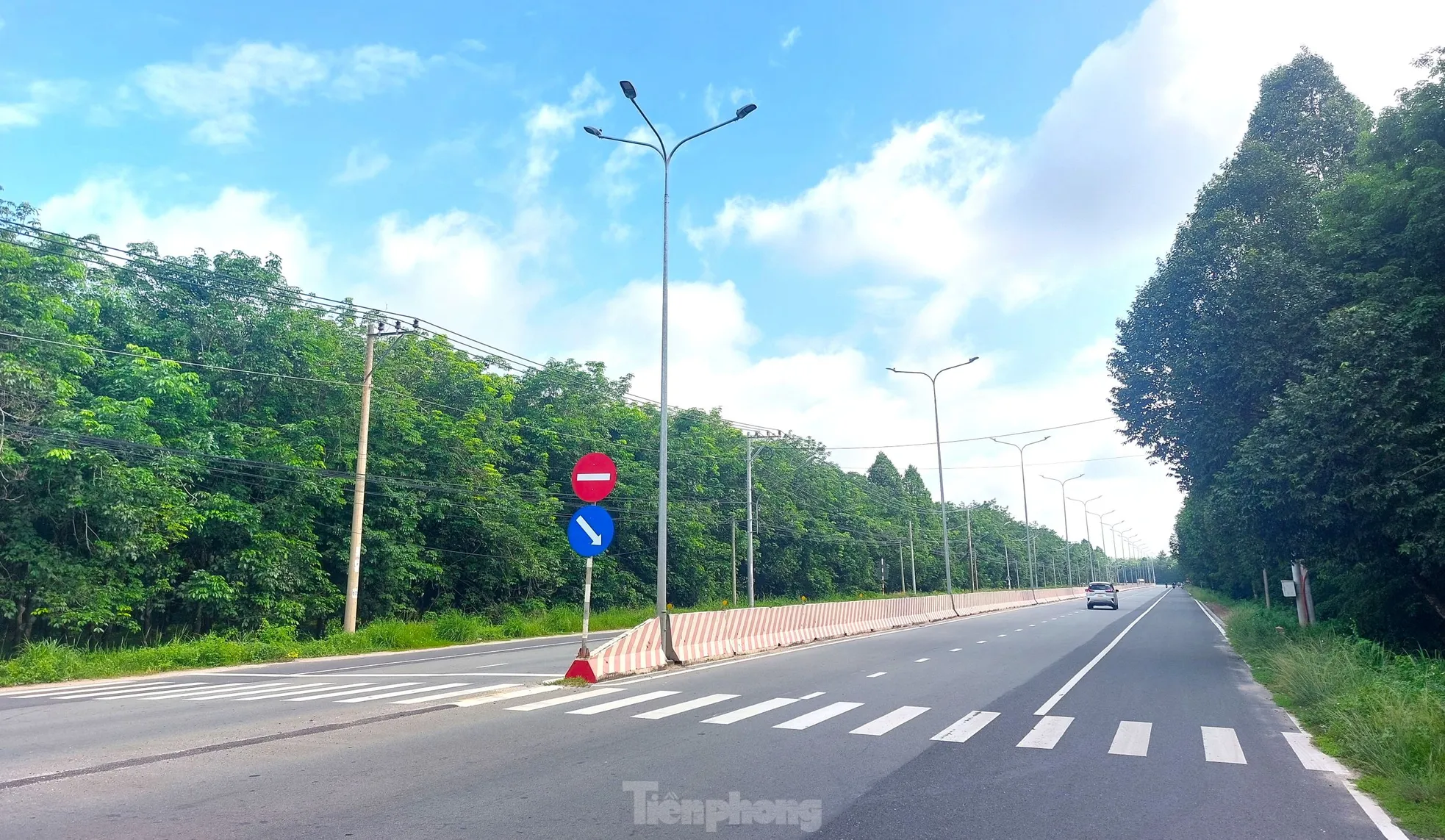 Ngắm tuyến đường băng qua rừng cao su nối Bình Dương với Tây Ninh vừa lên 6 làn - Ảnh 10