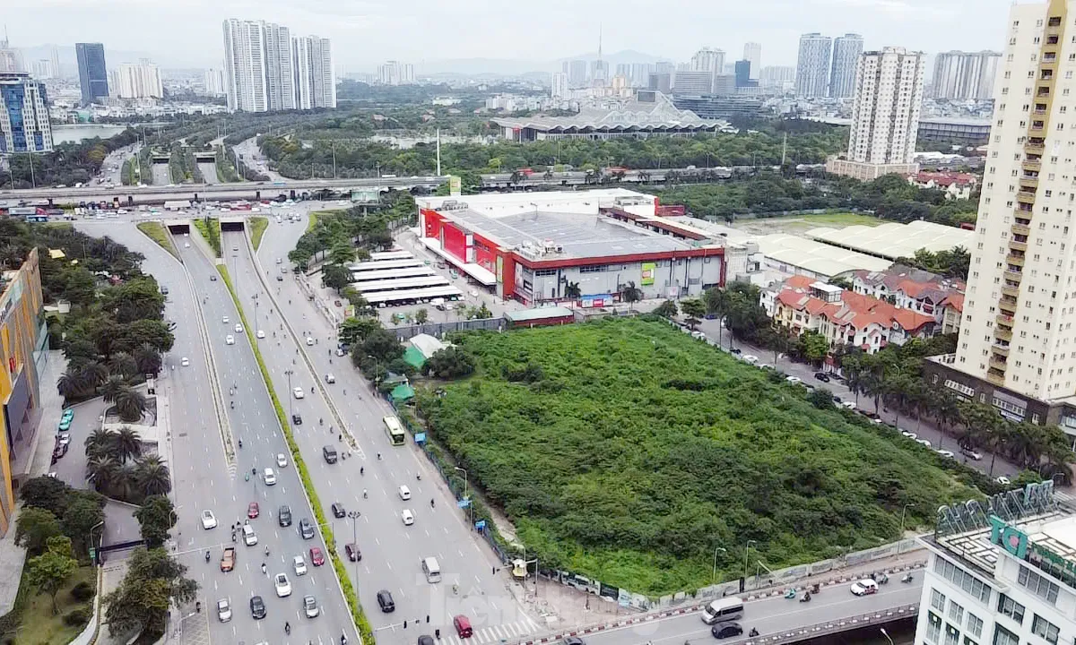 Dự án tháp tài chính gần 4.000 tỷ đồng ở Hà Nội 'hoá rừng' sau 20 năm ôm đất lãng phí - Ảnh 8