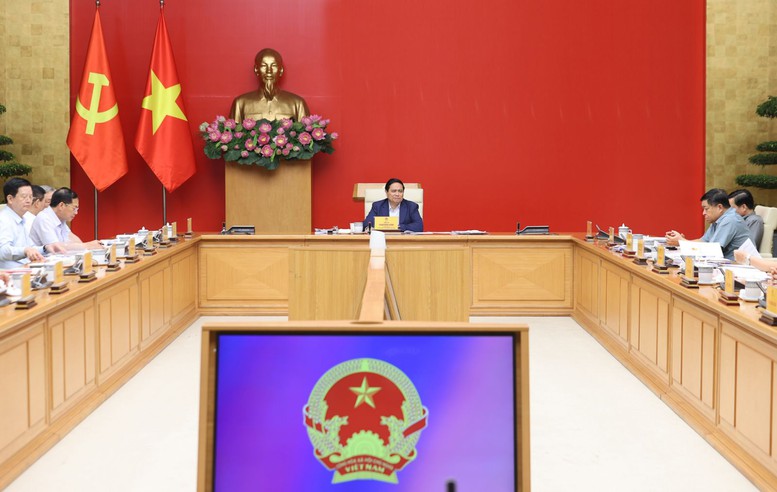 Thủ tướng: Tiết kiệm 10% chi thường xuyên năm 2025, dành thêm nguồn lực cho những dự án lớn - Ảnh 2