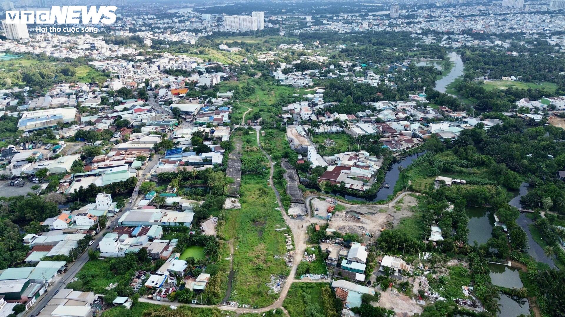 Gần 20 năm Vành đai 2 TP.HCM chưa khép kín, nhiều đoạn 'đắp chiếu' - Ảnh 1
