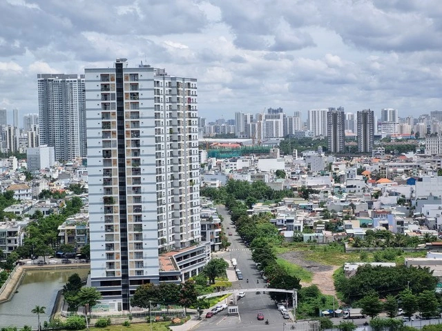 Bảng giá đất đẩy giá căn hộ tăng cao - Ảnh 1