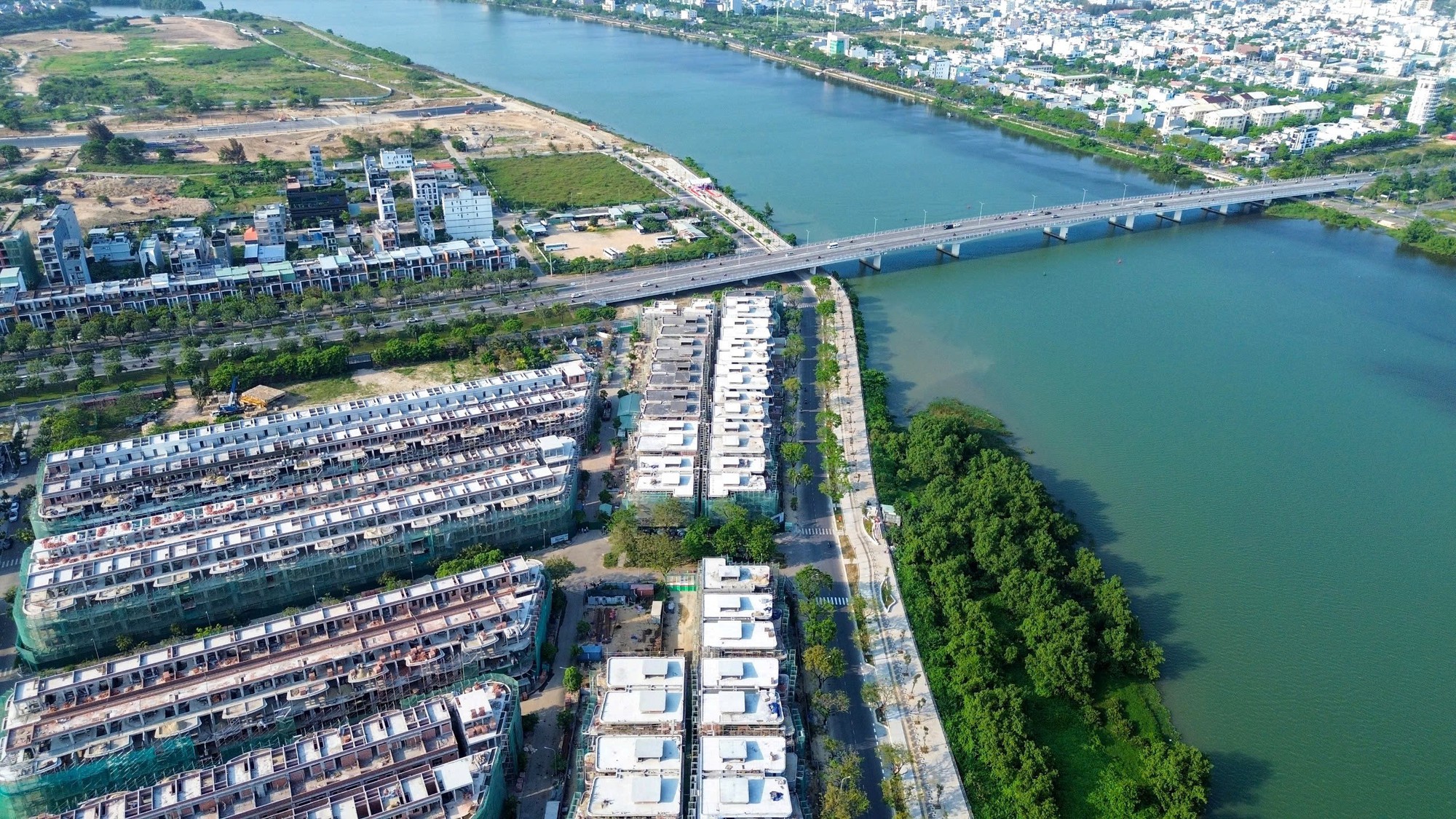 Loạt bất động sản nghìn tỉ ở Đà Nẵng được miễn giấy phép xây dựng - Ảnh 1