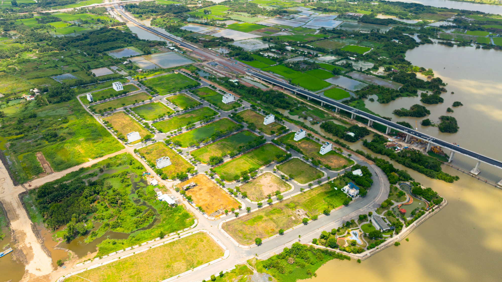 Sắp nối với TP.HCM bằng cầu lớn, bất động sản Nhơn Trạch thay đổi ra sao? - Ảnh 10