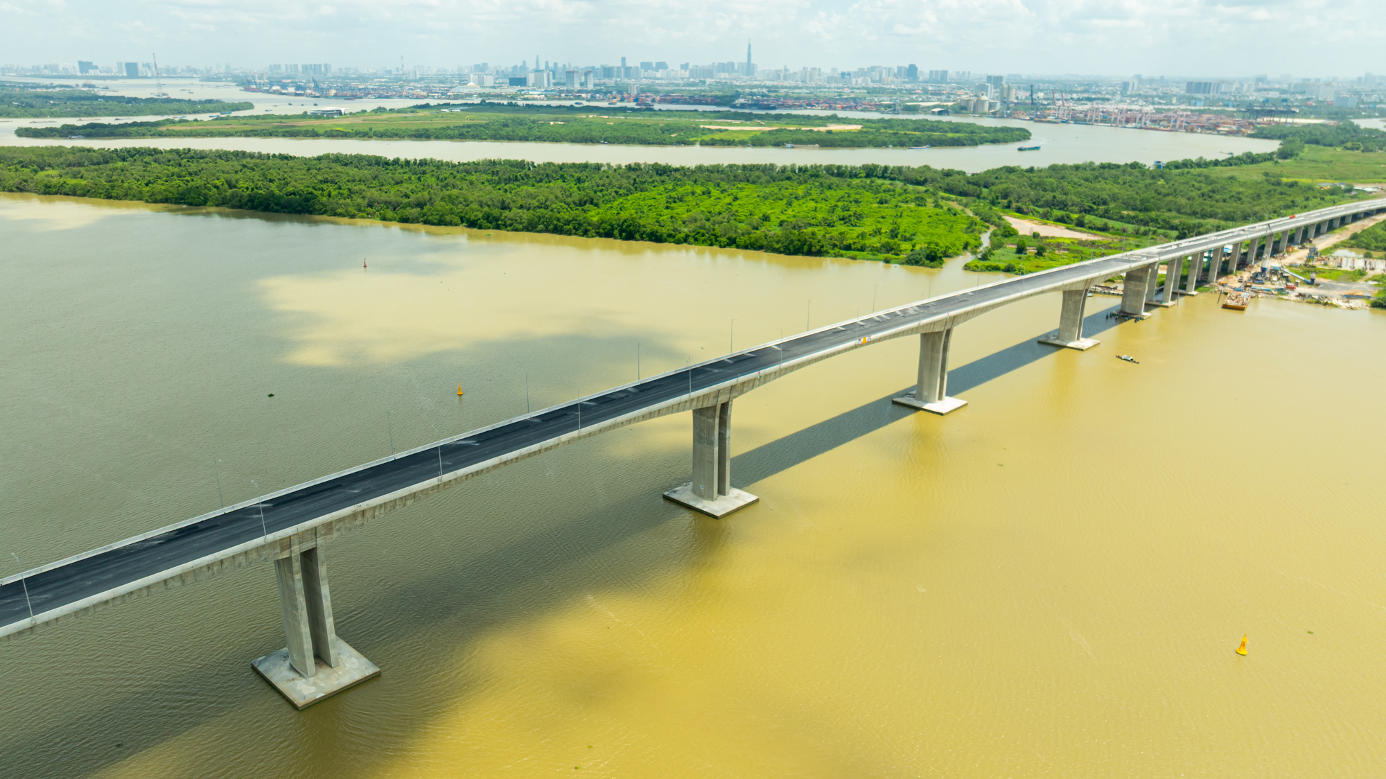 Ngắm cầu lớn nhất đường 75.000 tỷ sắp hoàn thành, hàng loạt dự án ở Đồng Nai sẽ chỉ còn cách phường Sài Gòn 30 phút - Ảnh 2
