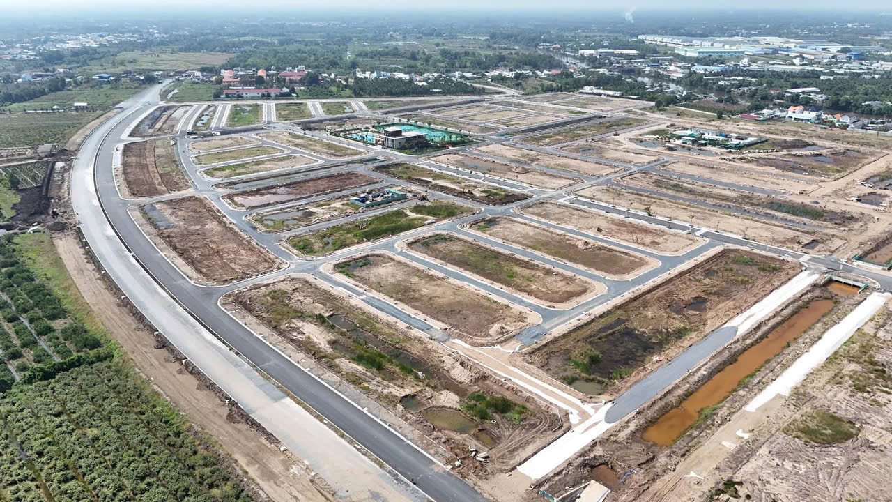 Căn hộ dẫn dắt thị trường, đất nền vào giai đoạn thận trọng - Ảnh 2