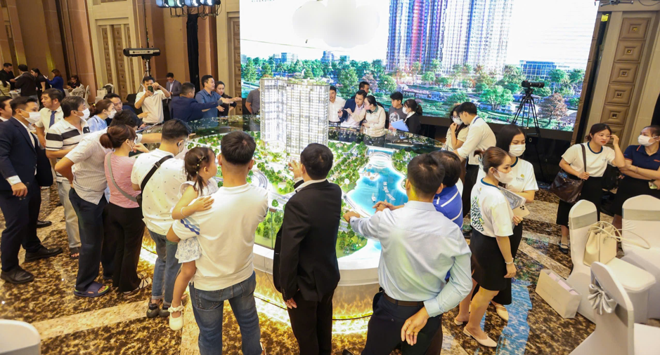 Cả thị trường địa ốc phía Đông Tp.HCM trở lại chặng đua cuối năm: Hạ tầng bám sát tiến độ, doanh nghiệp tận dụng thời cơ tăng tốc sản phẩm - Ảnh 3
