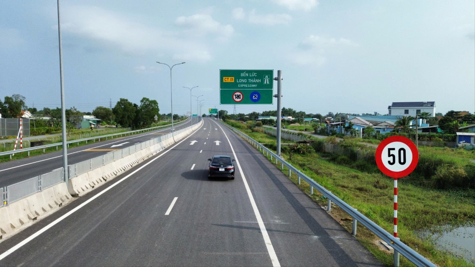 Từ khu Đông đến khu Tây, doanh nghiệp liên tục bung hàng, thị trường bất động sản phía Nam “sang trang mới” vào cuối năm? - Ảnh 2