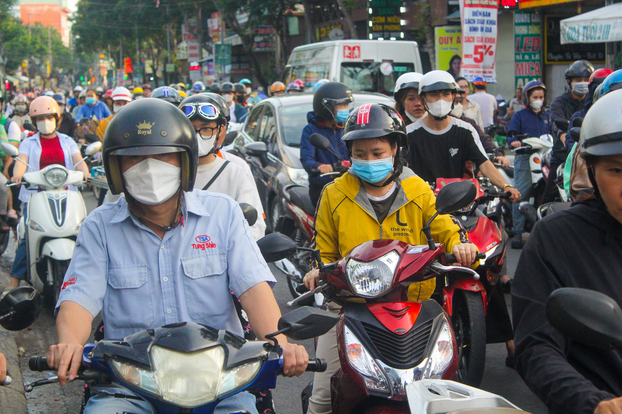 Phường đông dân nhất TP.HCM, có metro kết nối với trung tâm, giá nhà chỉ hơn 30 triệu đồng/m2 - Ảnh 1