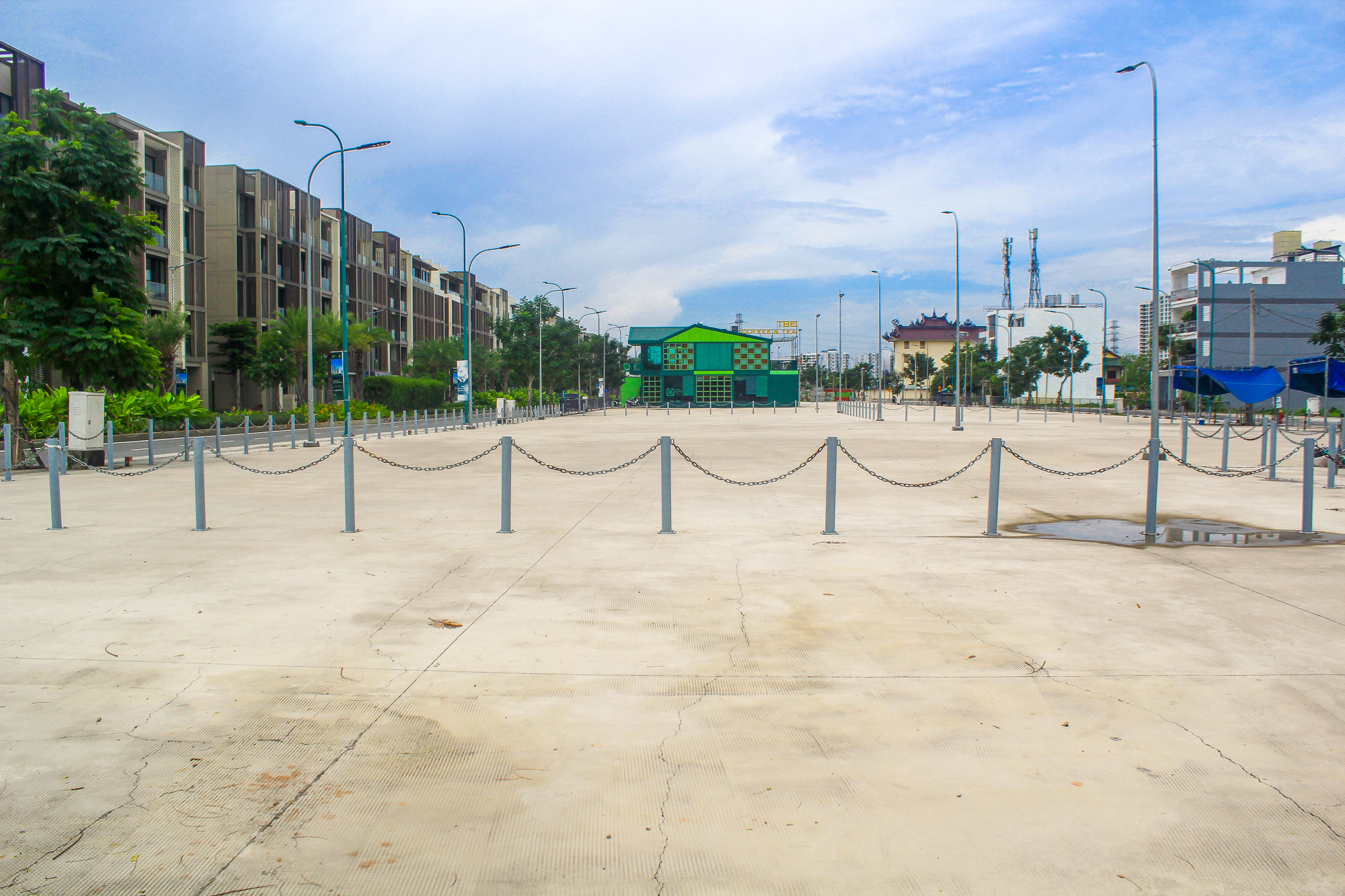Khu đô thị có bãi đỗ xe rộng bằng công viên Đầm Sen, quảng trường chứa được 40.000 người - Ảnh 6