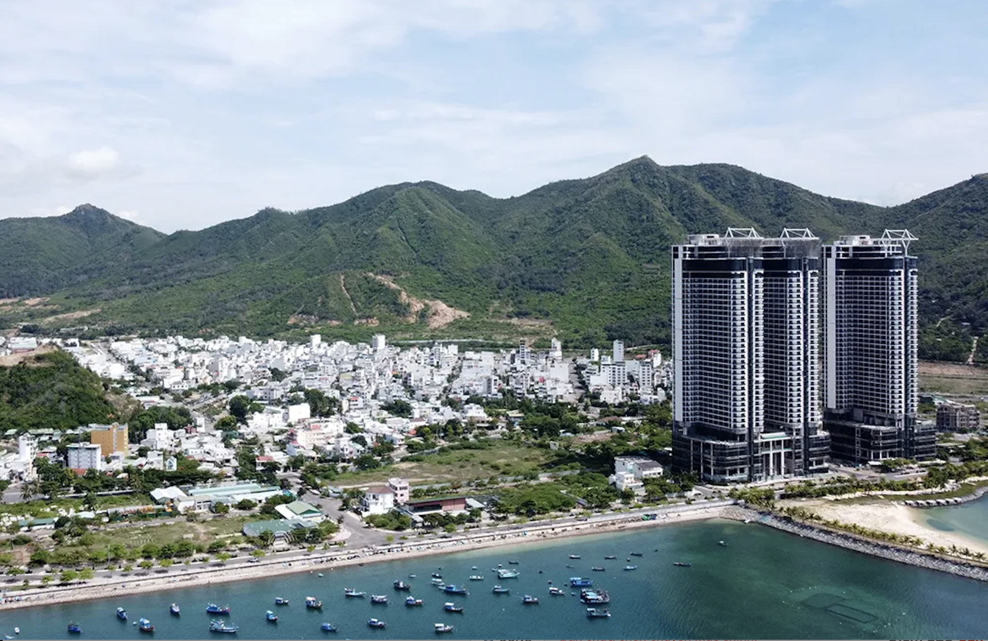 Nha Trang: Khống chế xây dựng toàn bộ khu vực trên núi Cô Tiên - Ảnh 1