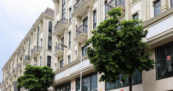 Shophouse giá chục tỷ đóng cửa im ỉm, hóa 'phố không người' trên đất vàng Hà Nội