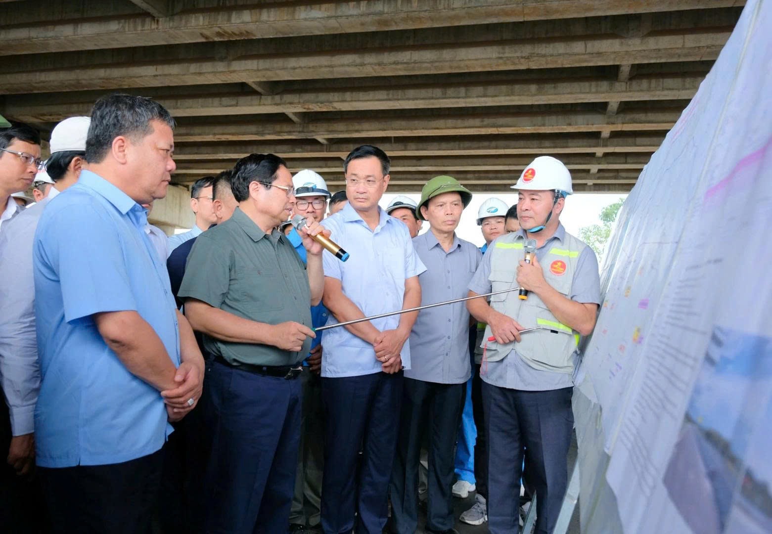 Chỉ 20 ngày nữa, cao tốc Vạn Ninh - Cam Lộ dài 65km, mở ra trục kết nối chiến lược sẽ được thông xe - Ảnh 1