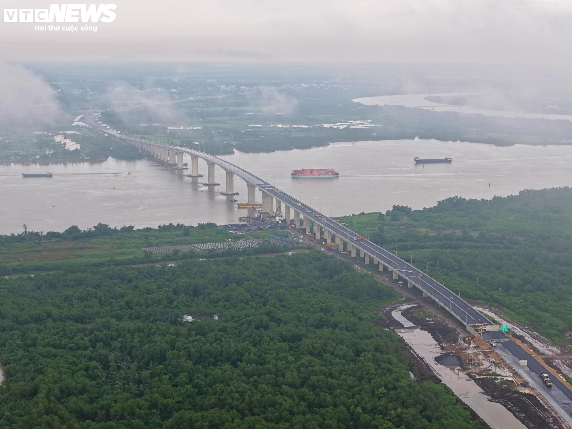 Cầu lớn nhất Vành đai 3 TP.HCM sắp thông xe, giảm tải cho cao tốc Long Thành - Ảnh 1
