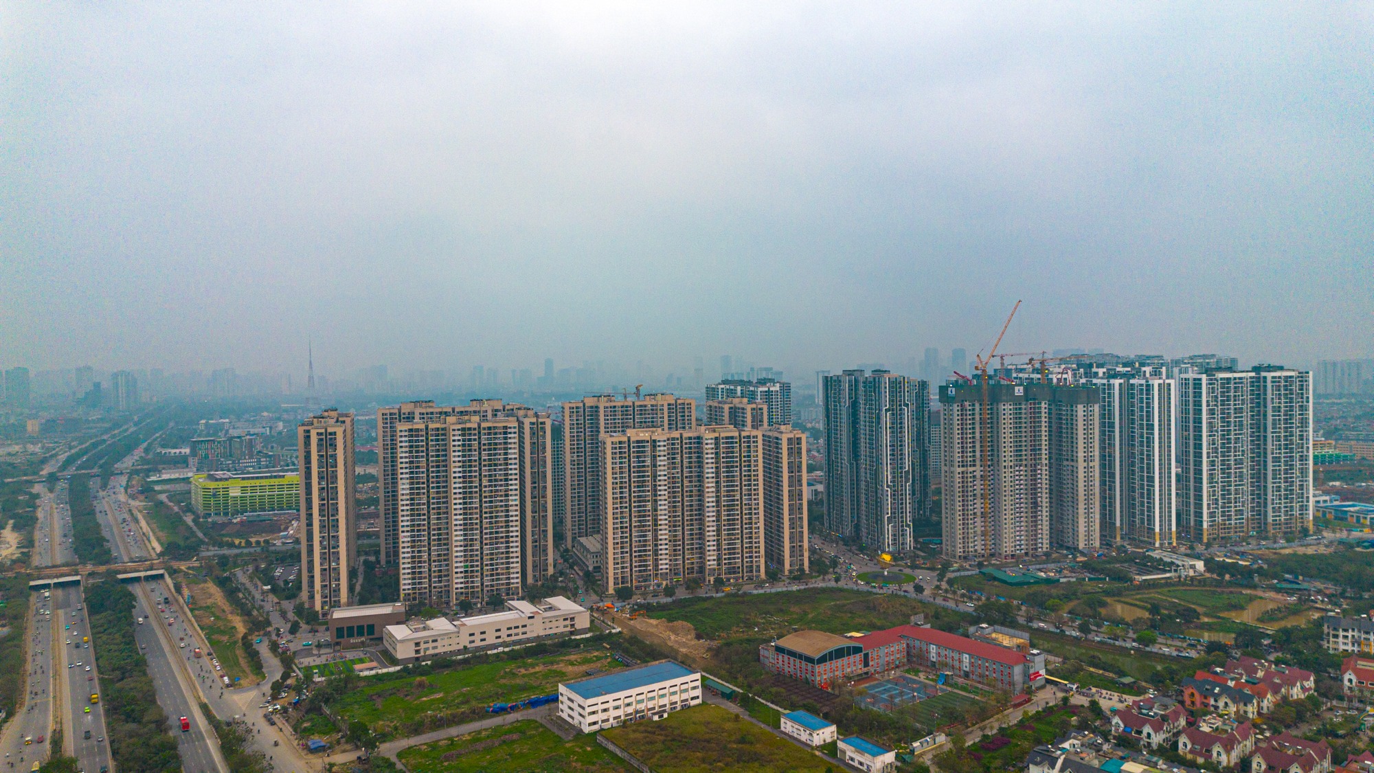 Chung cư Hà Nội sắp bùng nổ nguồn cung: Sẽ có 58.100 căn hộ từ 58 dự án nhưng điều đáng buồn dự báo giá vẫn khó giảm - Ảnh 1