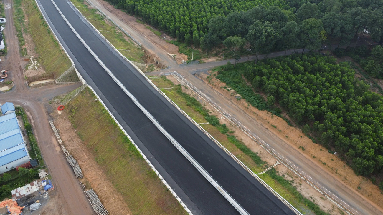 34 km cao tốc ở Đồng Nai: Cần quyết liệt 'làm ngày, làm đêm' - Ảnh 2