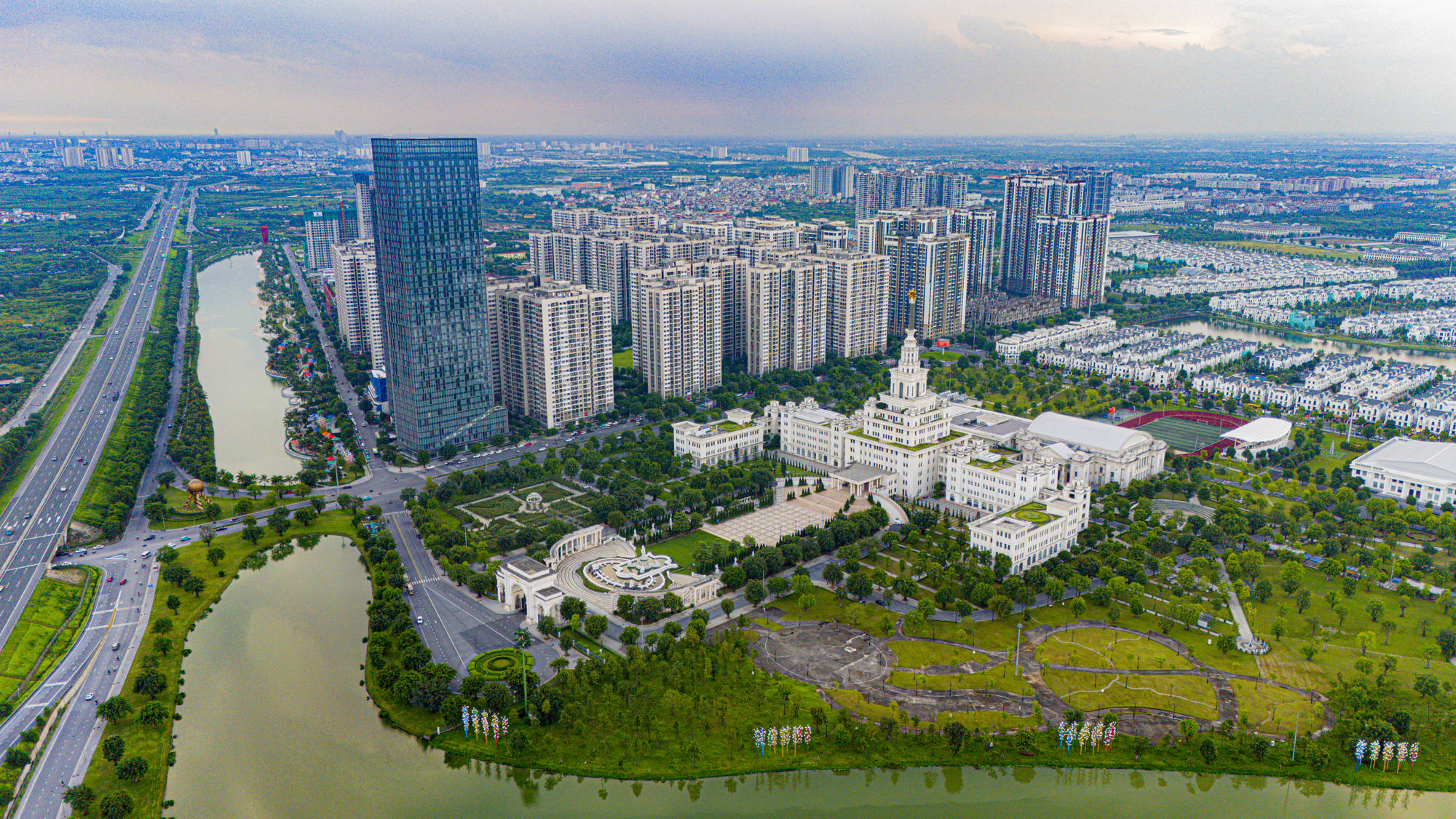 MIK Group, Mitsubishi, Masterise bắt tay với doanh nghiệp của tỷ phú Phạm Nhật Vượng, tạo nên làn “sóng” nguồn cung tại vùng ven Thủ đô - Ảnh 2