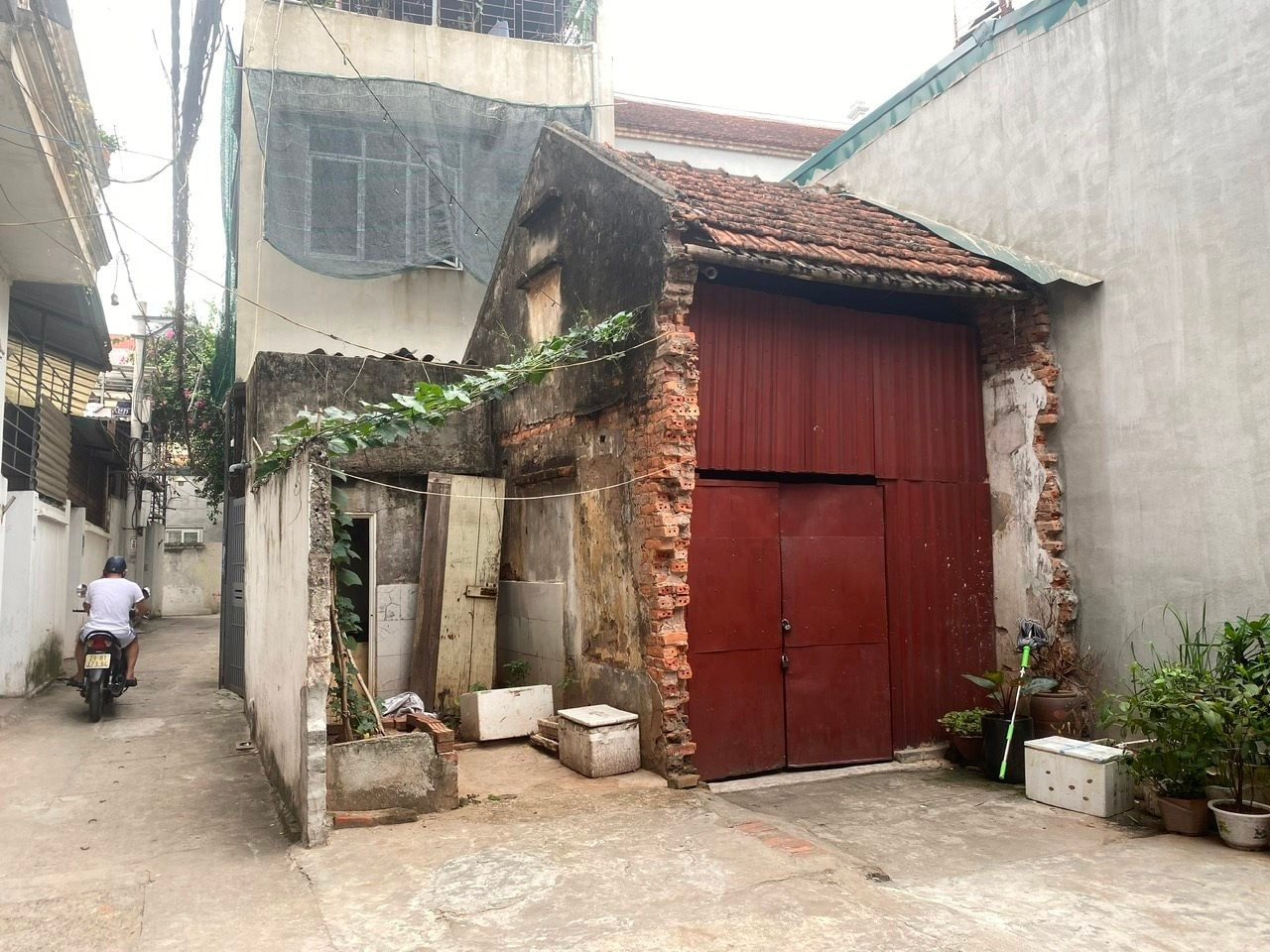 Hà Nội: Vướng hành lang thoát lũ, hàng trăm hộ dân không được xây mới nhà ở - Ảnh 1