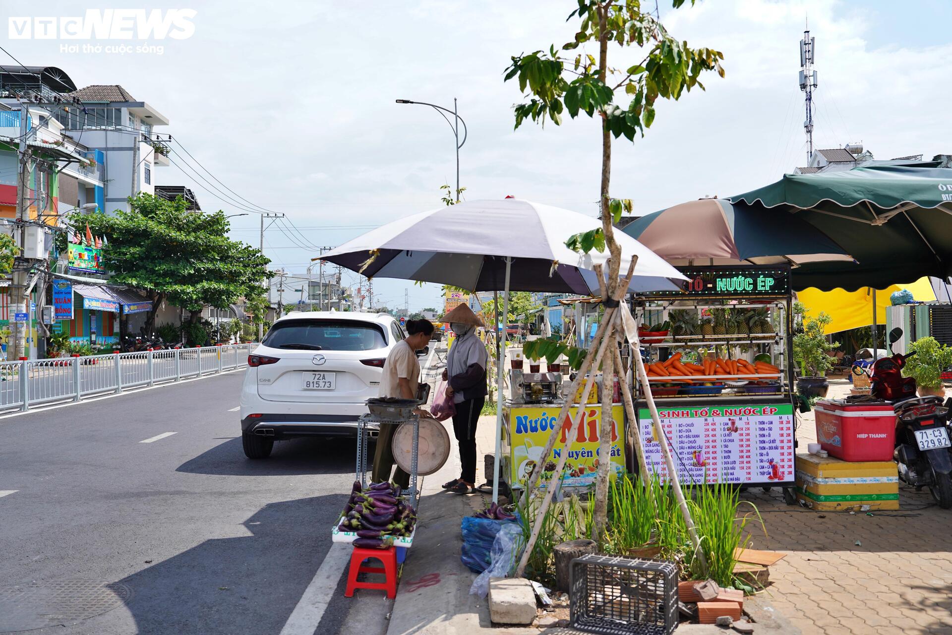 Rạch chống ngập thành đường sau 4 năm cải tạo ở TP.HCM - Ảnh 8