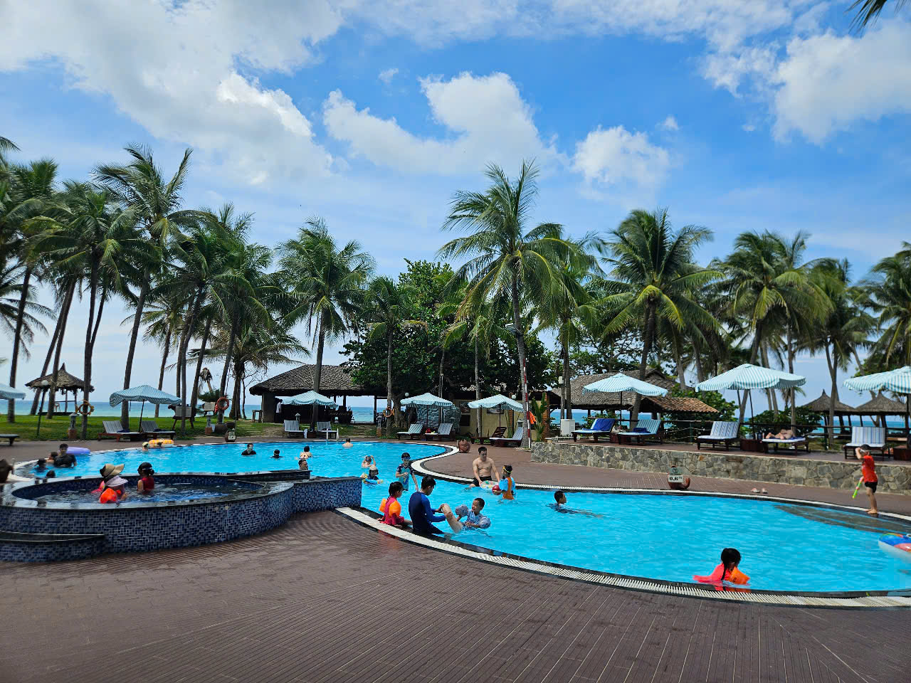 Nhiều người bị lừa đặt phòng khách sạn, resort dịp hè - Ảnh 1