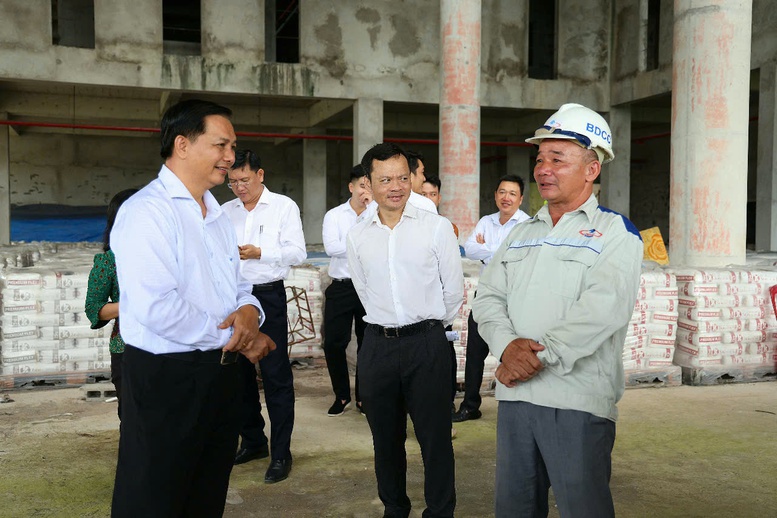 Chủ tịch UBND TP. Cần Thơ kiểm tra dự án nghìn tỷ bỏ hoang - Ảnh 2