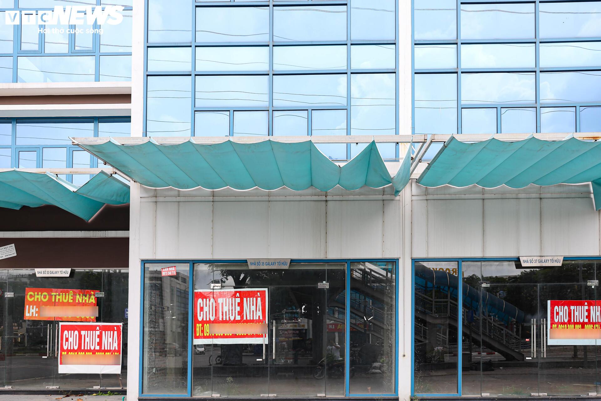 Shophouse giá chục tỷ đóng cửa im ỉm, hóa 'phố không người' trên đất vàng Hà Nội - Ảnh 9
