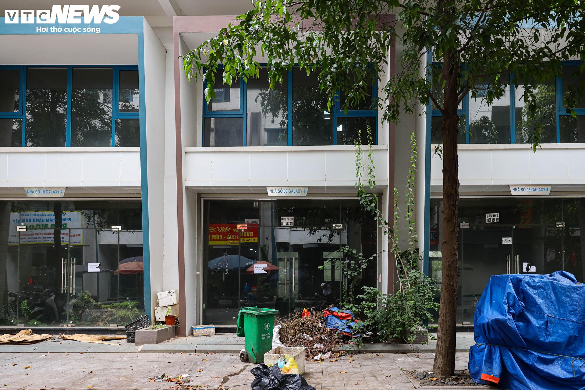 Shophouse giá chục tỷ đóng cửa im ỉm, hóa 'phố không người' trên đất vàng Hà Nội - Ảnh 11