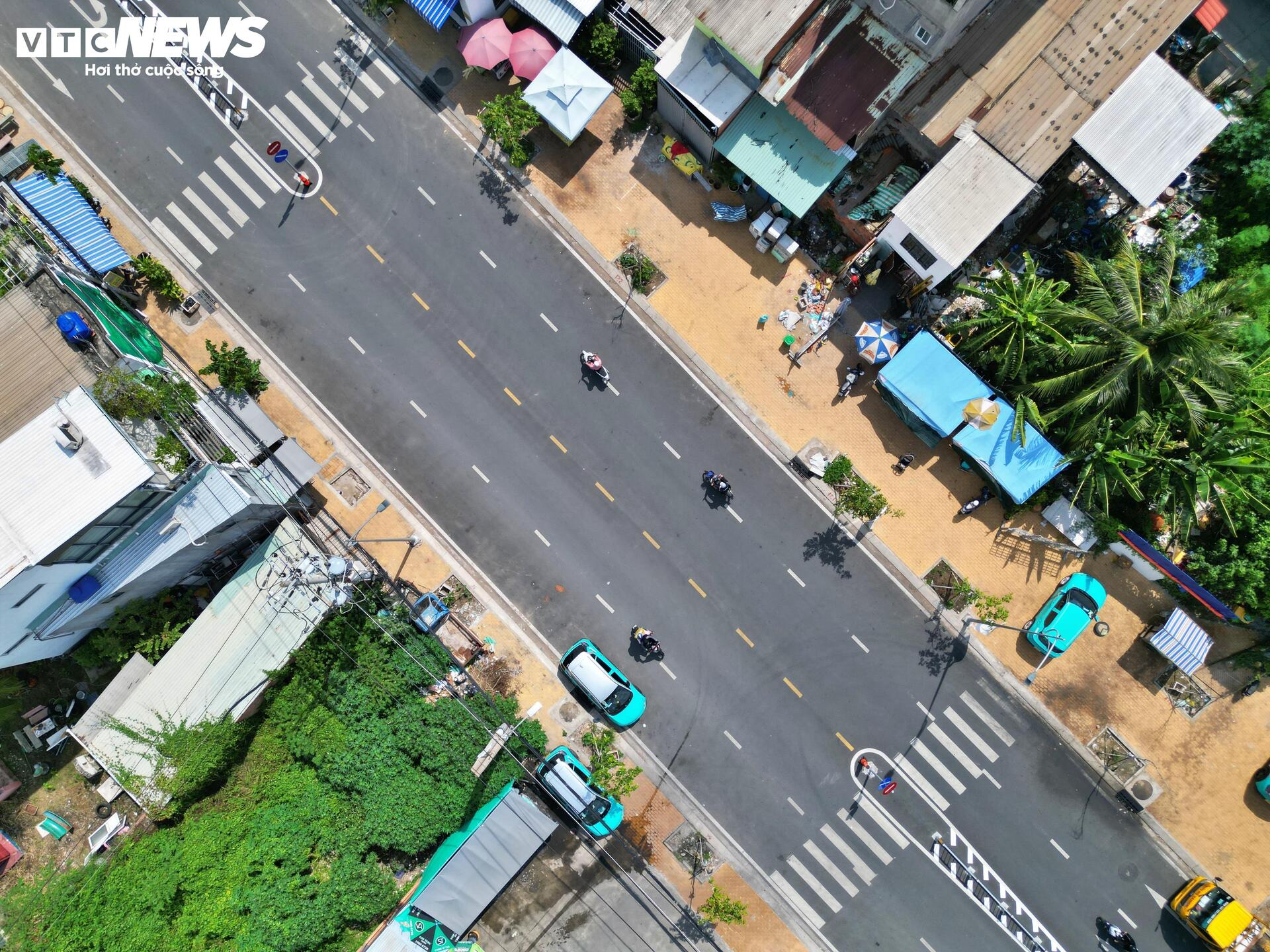 Rạch chống ngập thành đường sau 4 năm cải tạo ở TP.HCM - Ảnh 9