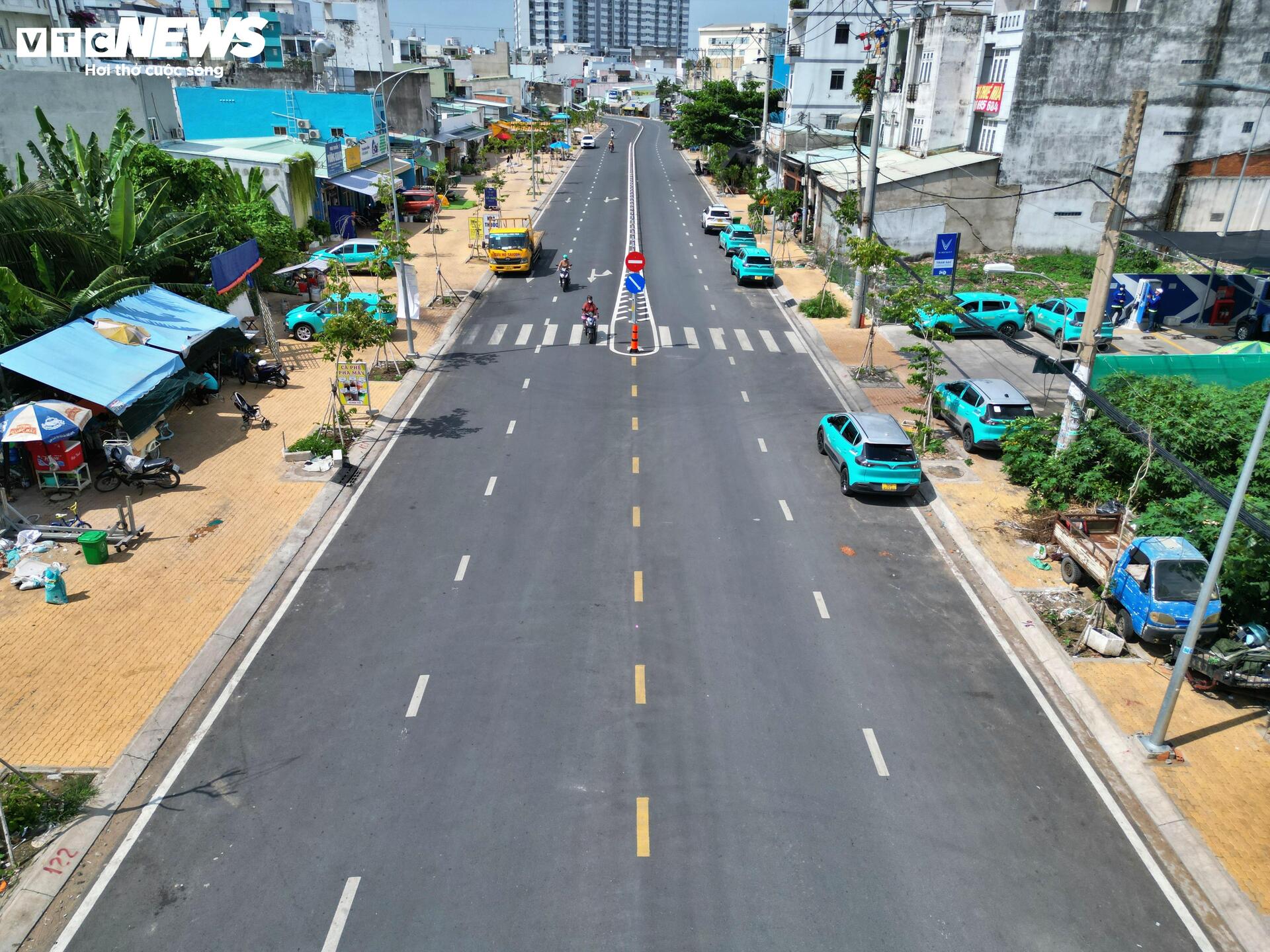 Rạch chống ngập thành đường sau 4 năm cải tạo ở TP.HCM - Ảnh 13