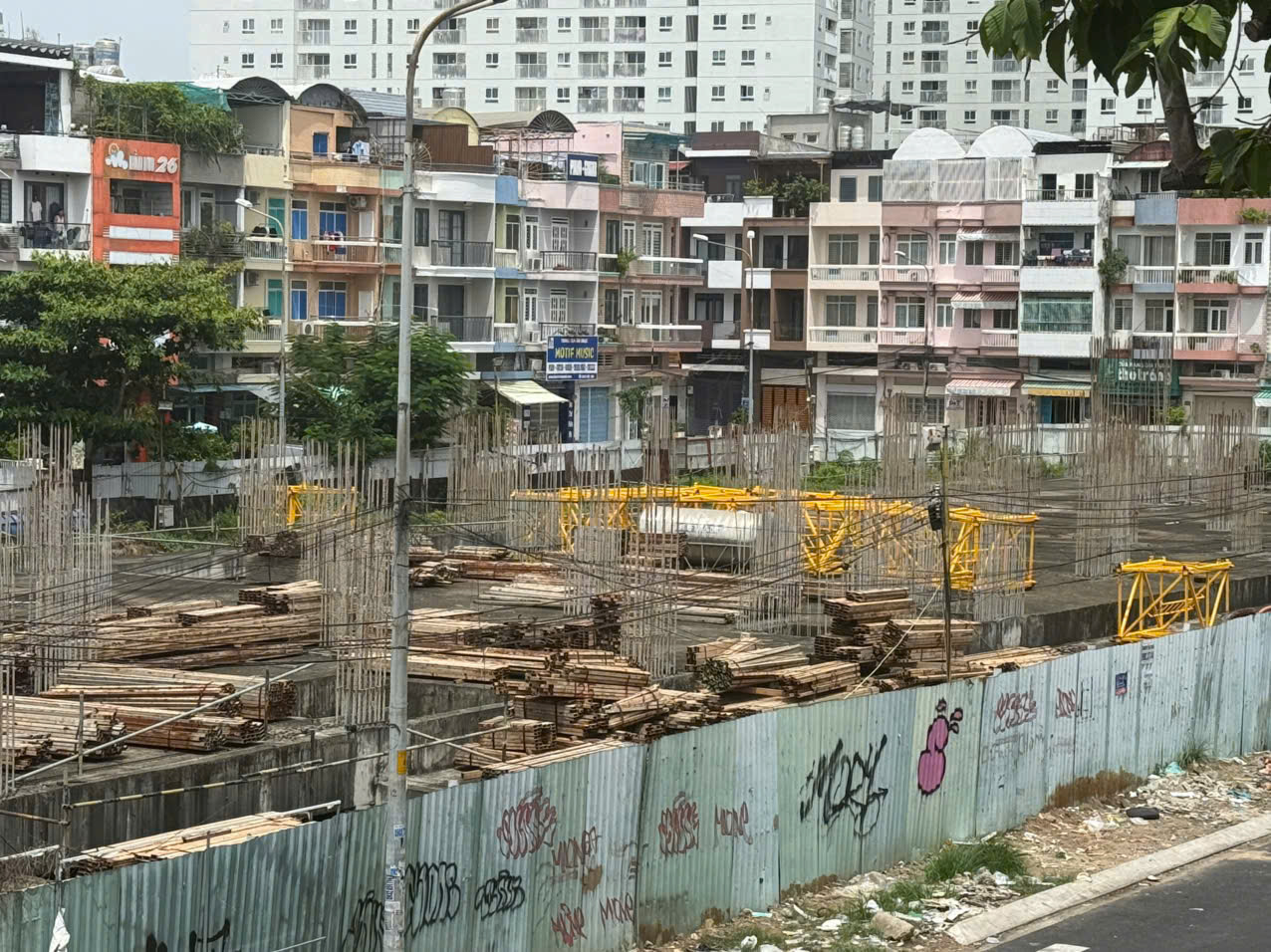 Dự án căn hộ hàng trăm tỉ đồng ở TP HCM được gỡ vướng sau 6 năm "đứng hình" - Ảnh 1